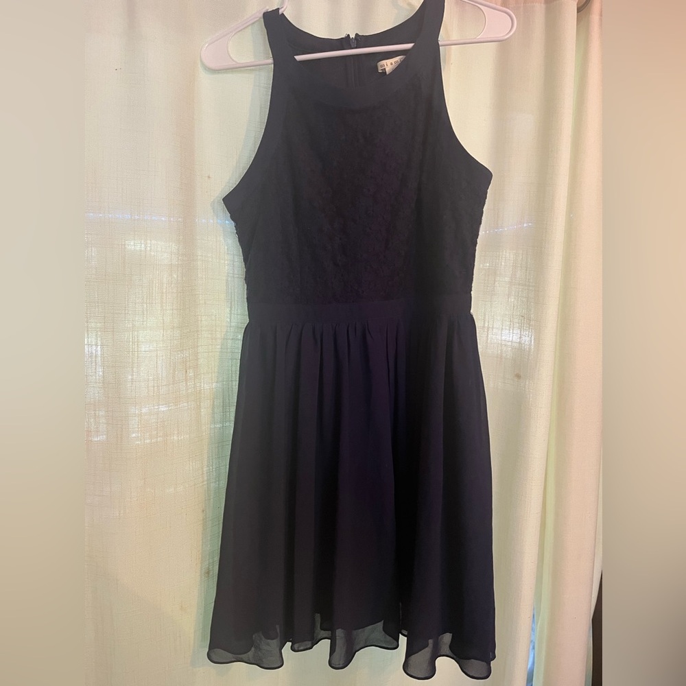 Miami Floral & Flowy Navy Dress Size Large